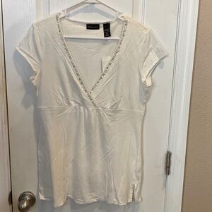 New York & Company White Beaded Accent V Neck Tee Top - Medium - NWT